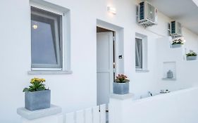Agia Anna Apartments